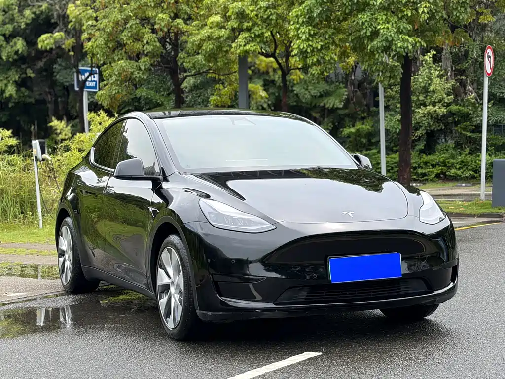 Tesla Model Y 2022 — фото 3