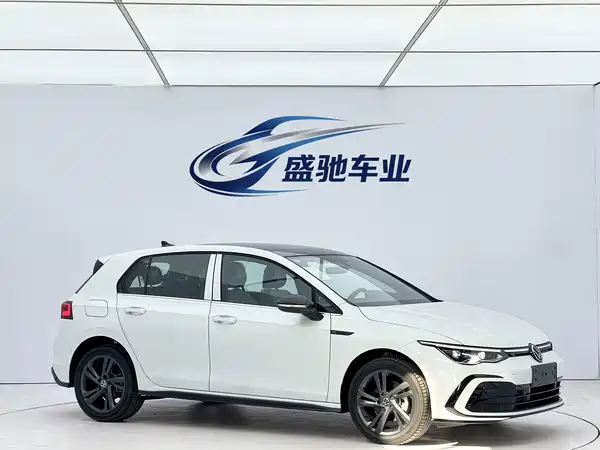 Volkswagen Golf 2024
