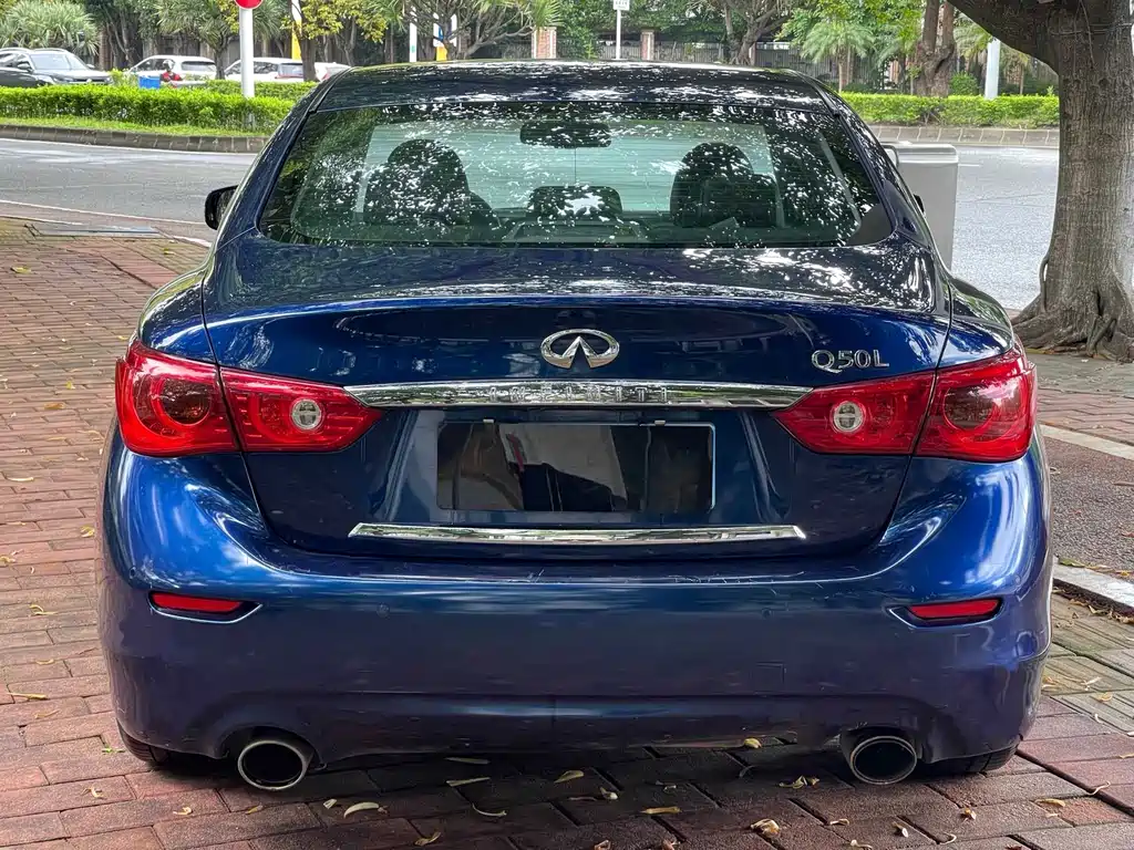 Infiniti Q50L 2016 — фото 3