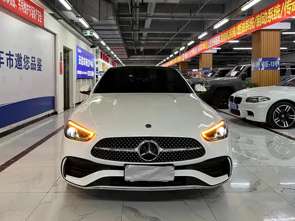 Mercedes-Benz C-Class 2024