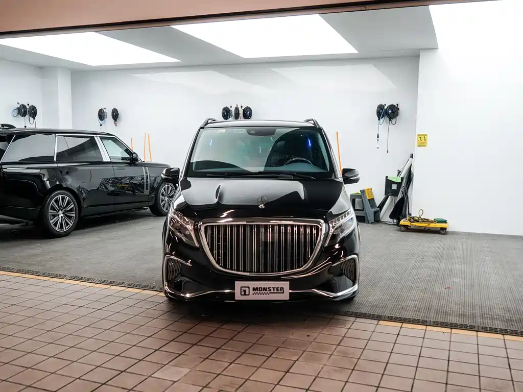 Mercedes-Benz V-Class 2022 — фото 2