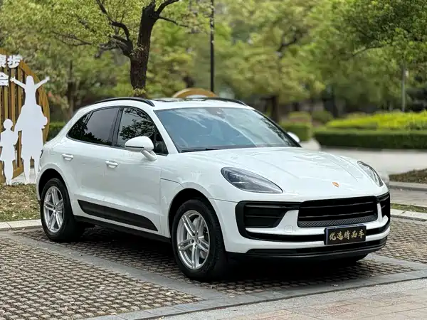 Porsche Macan 2024