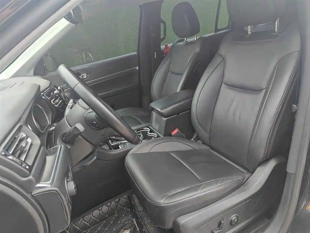 Jeep Grand Commander 2019 — фото 16