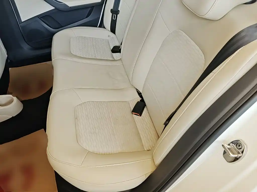 Skoda Rapid 2016 — фото 17