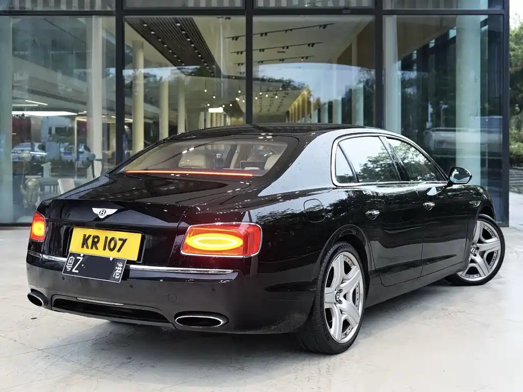 Bentley Flying Spur 2014 — фото 13