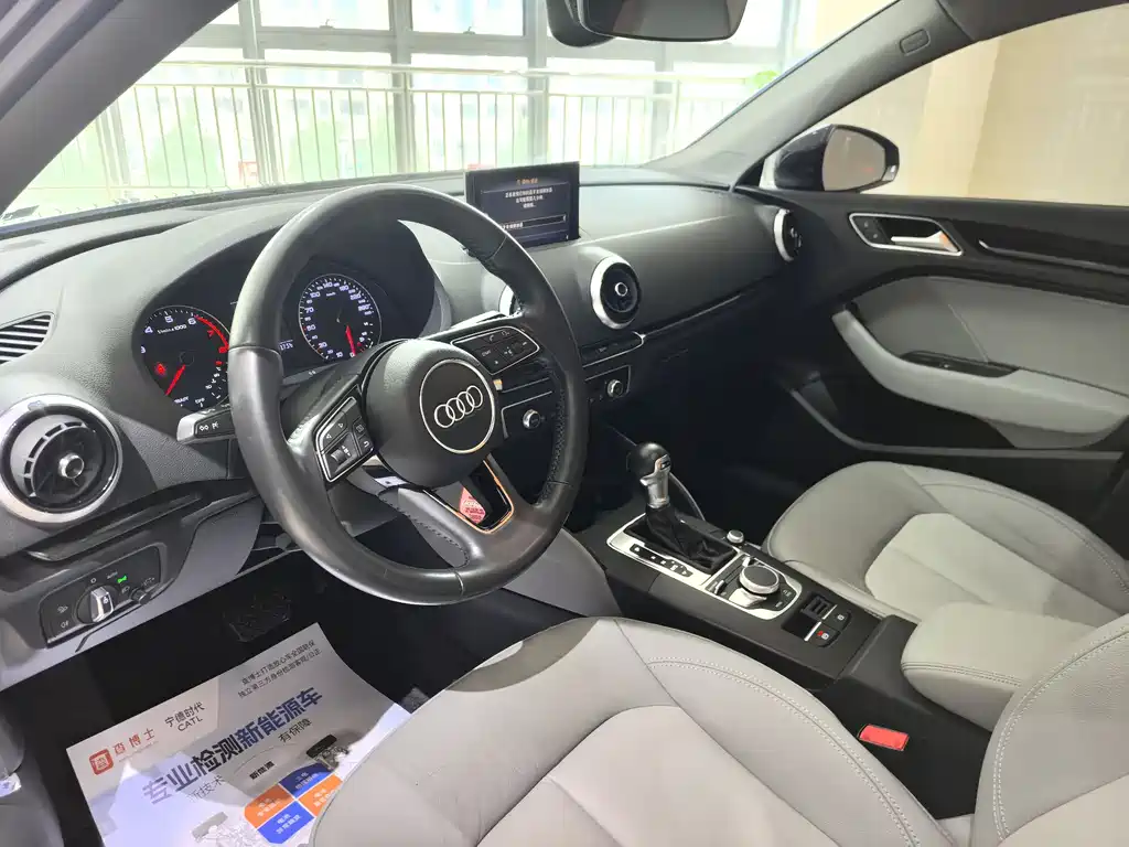 Audi A3 2019 — фото 12