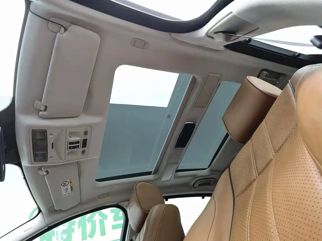 Jaguar XJ 2014 — фото 14