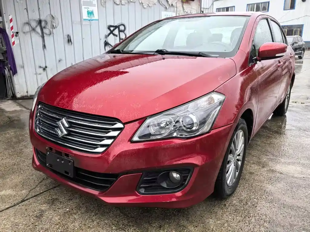 Suzuki Qiyue 2015