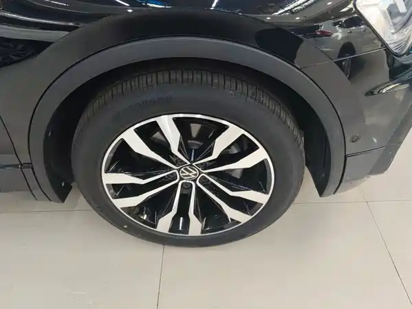 Volkswagen Tiguan L 2021