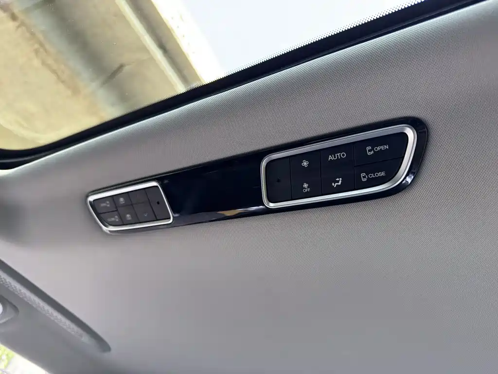 GAC Motor Trumpchi M8 2025 — фото 11