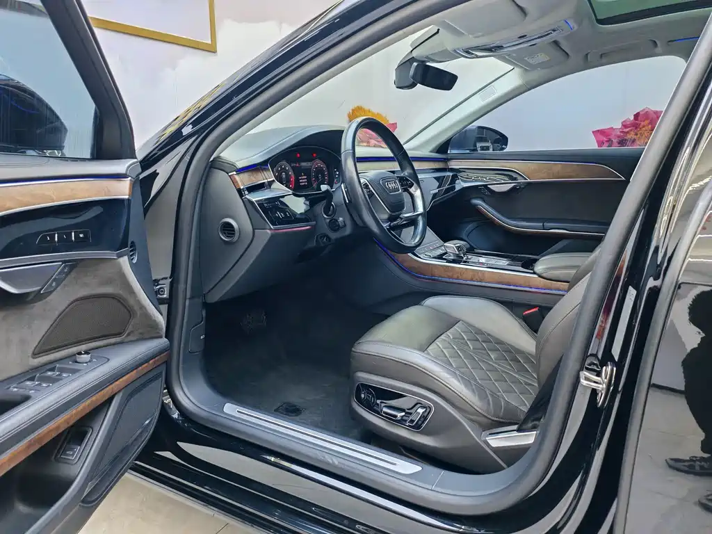 Audi A8 2021