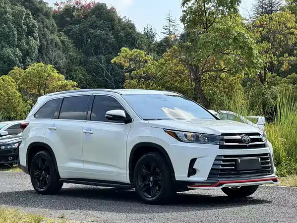 Toyota Highlander 2020