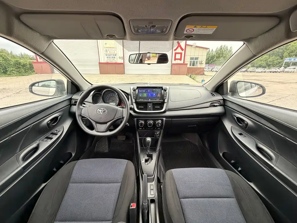 Toyota Yaris L 2017
