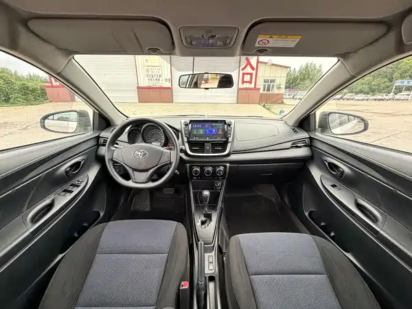 Toyota Yaris L 2017