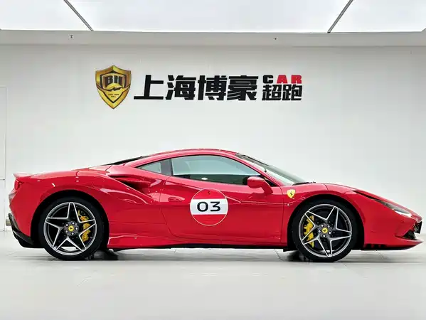 Ferrari F8 2022