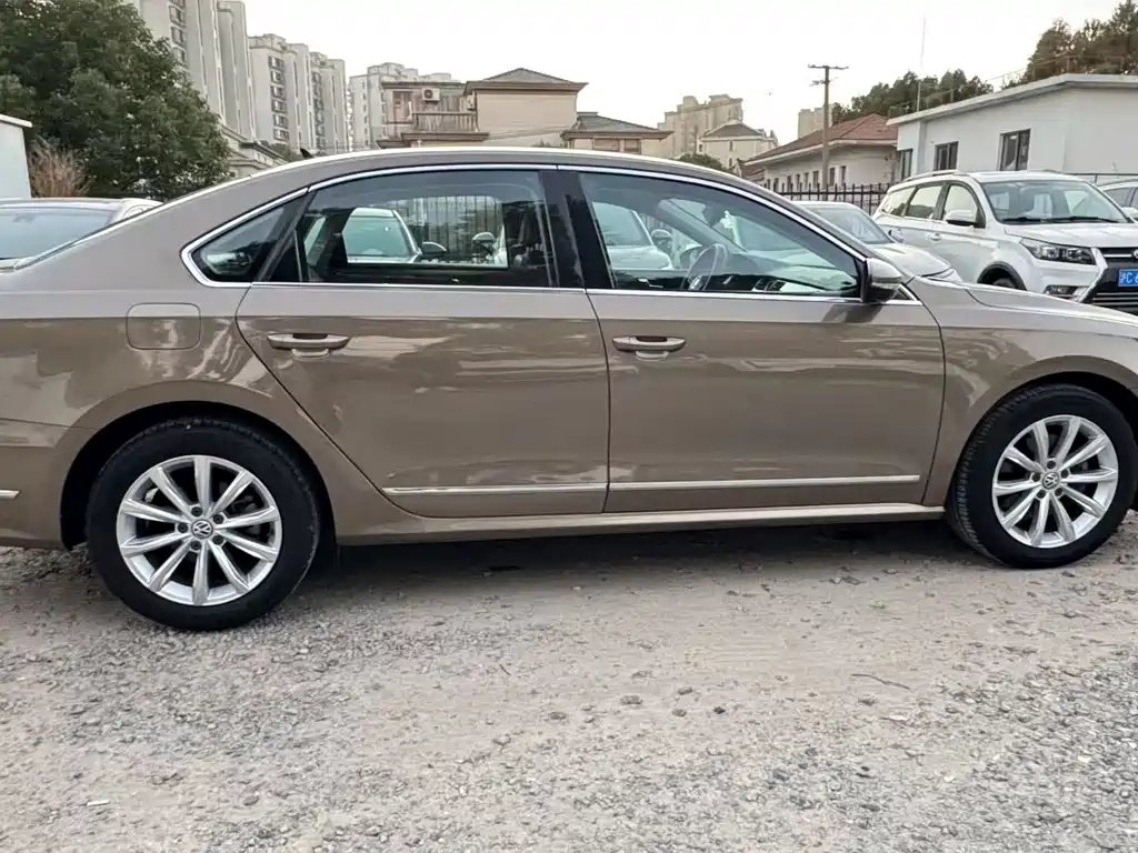 Volkswagen Passat 2017 — фото 7