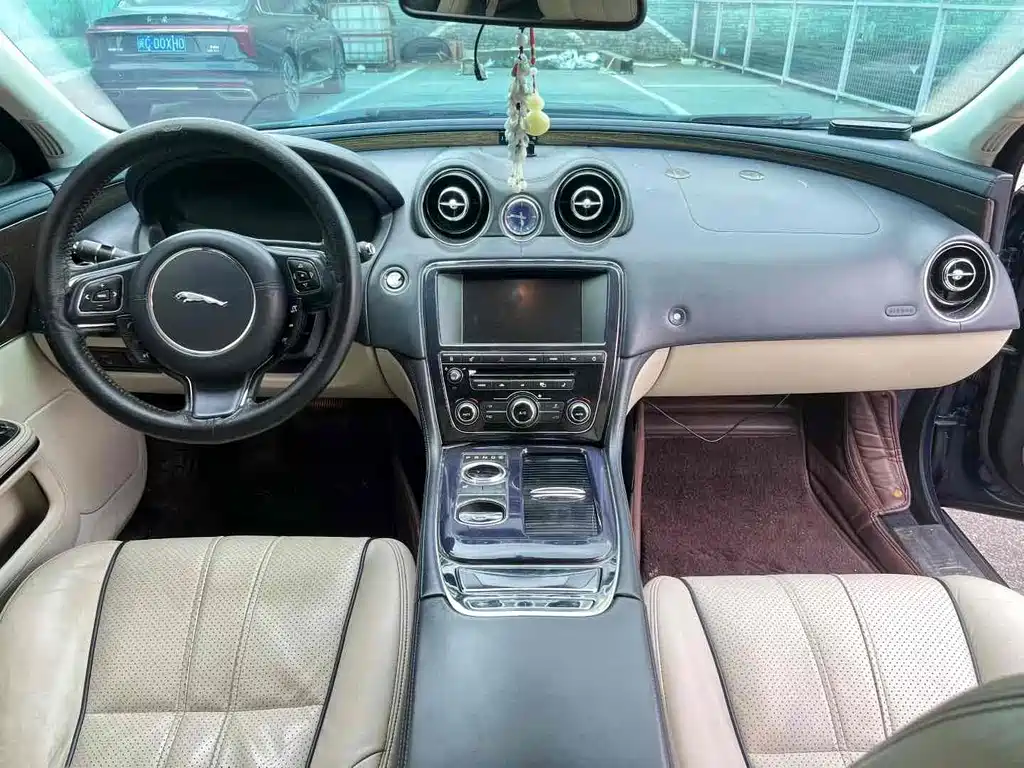 Jaguar XJ 2013 — фото 4