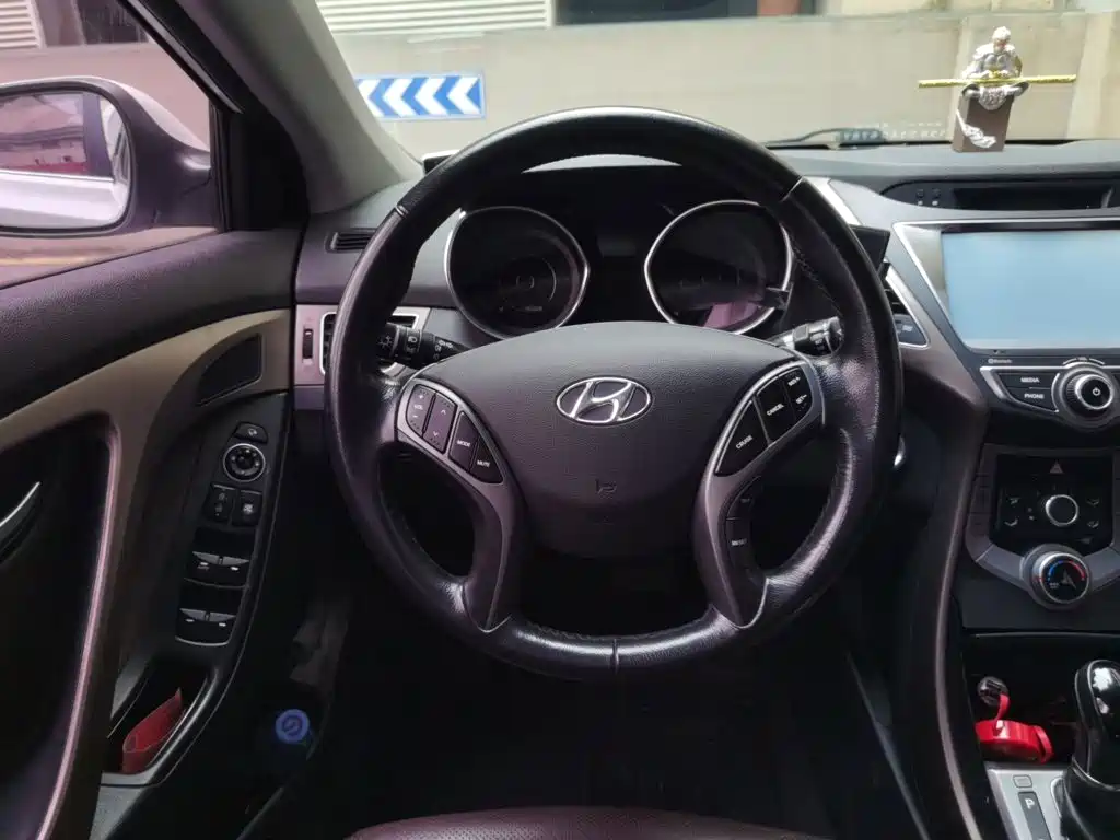 Hyundai Elantra 2015
