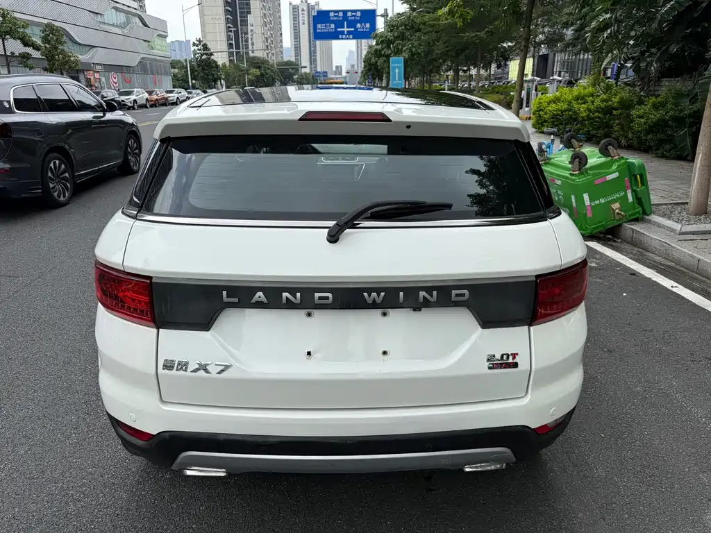 Landwind X7 2016 — фото 4