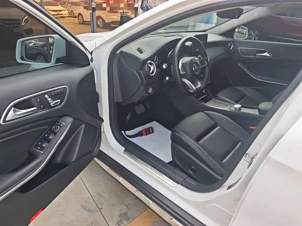 Mercedes-Benz GLA 2019 — фото 16