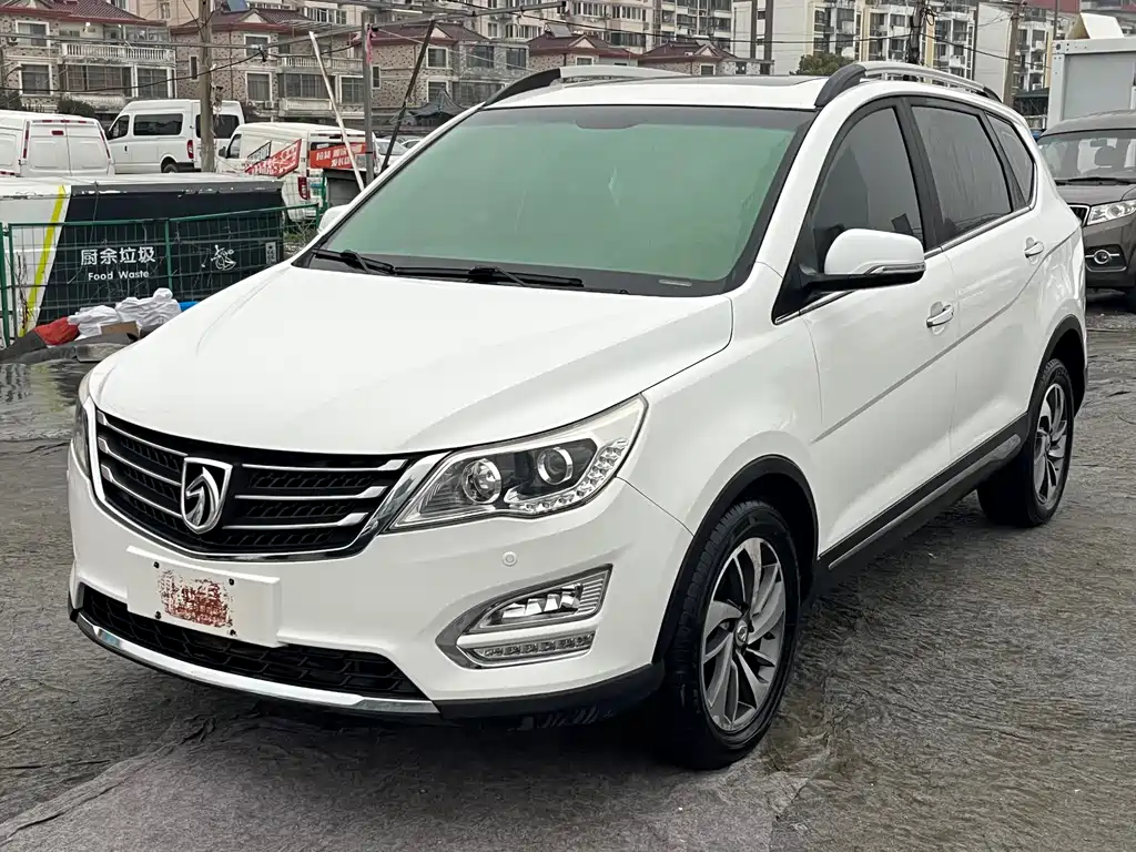 Baojun 560 2016 — фото 1
