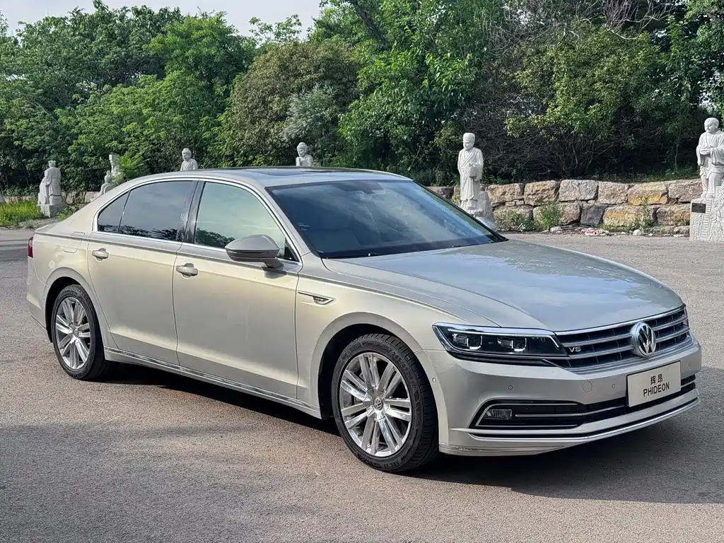 Volkswagen Phideon 2018 — фото 1