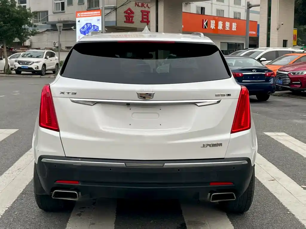 Cadillac XT5 2019 — фото 19