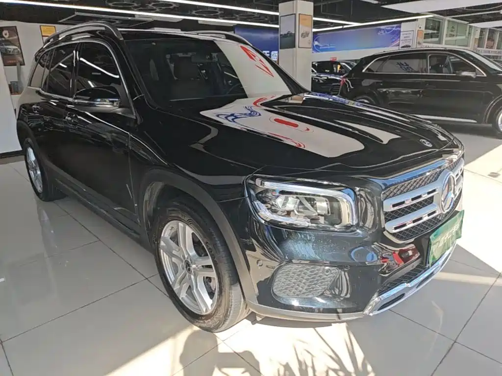 Mercedes-Benz GLB 2023