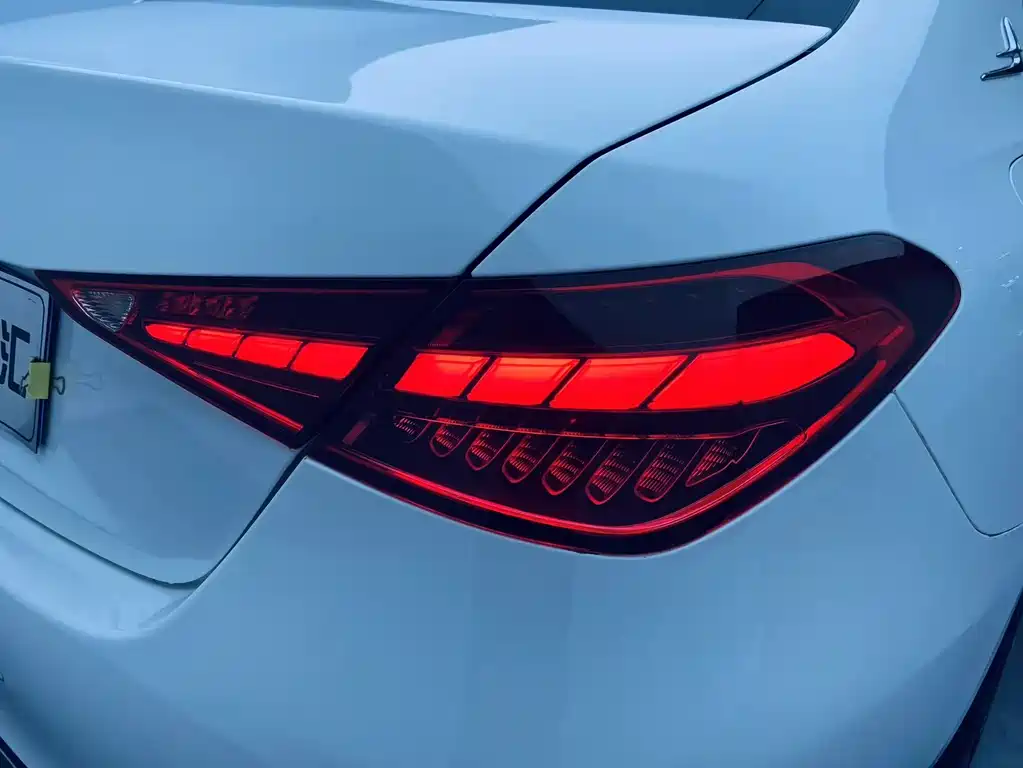 Mercedes-Benz C-Class 2023 — фото 17