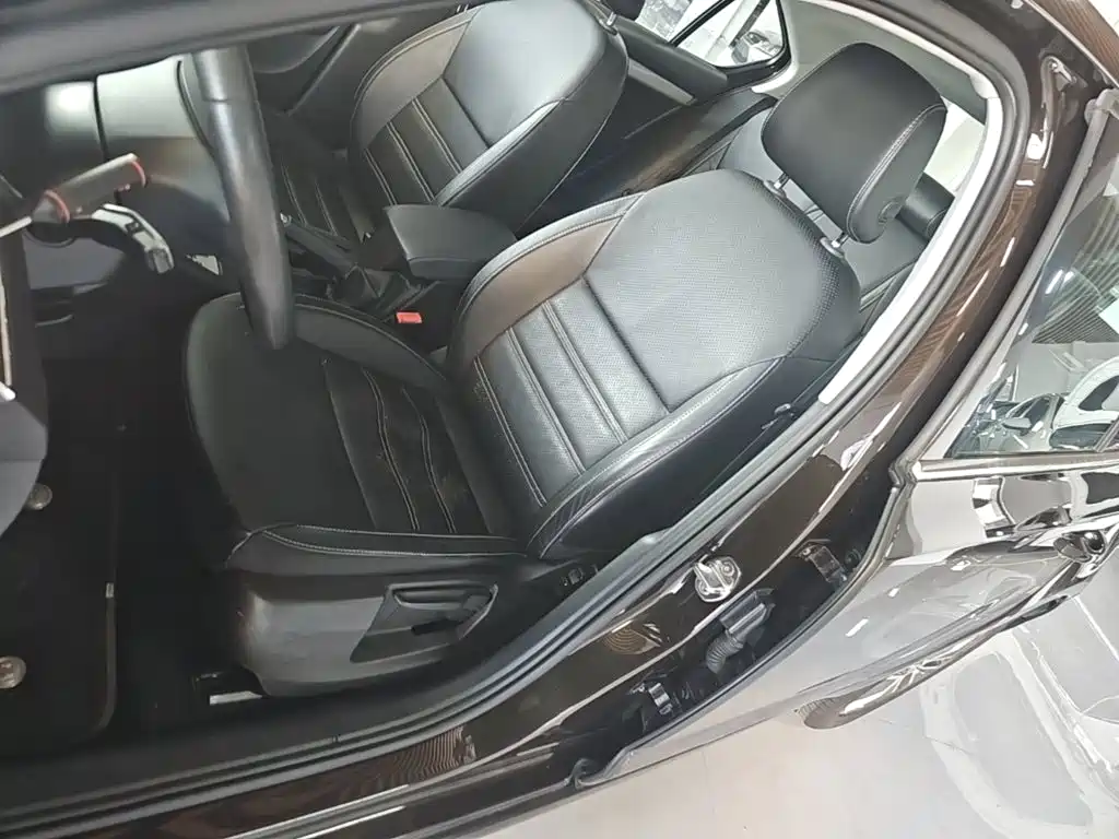 Skoda Octavia 2016 — фото 15