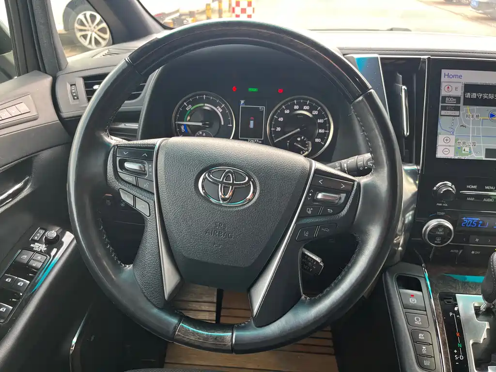 Toyota Vellfire 2021 — фото 22