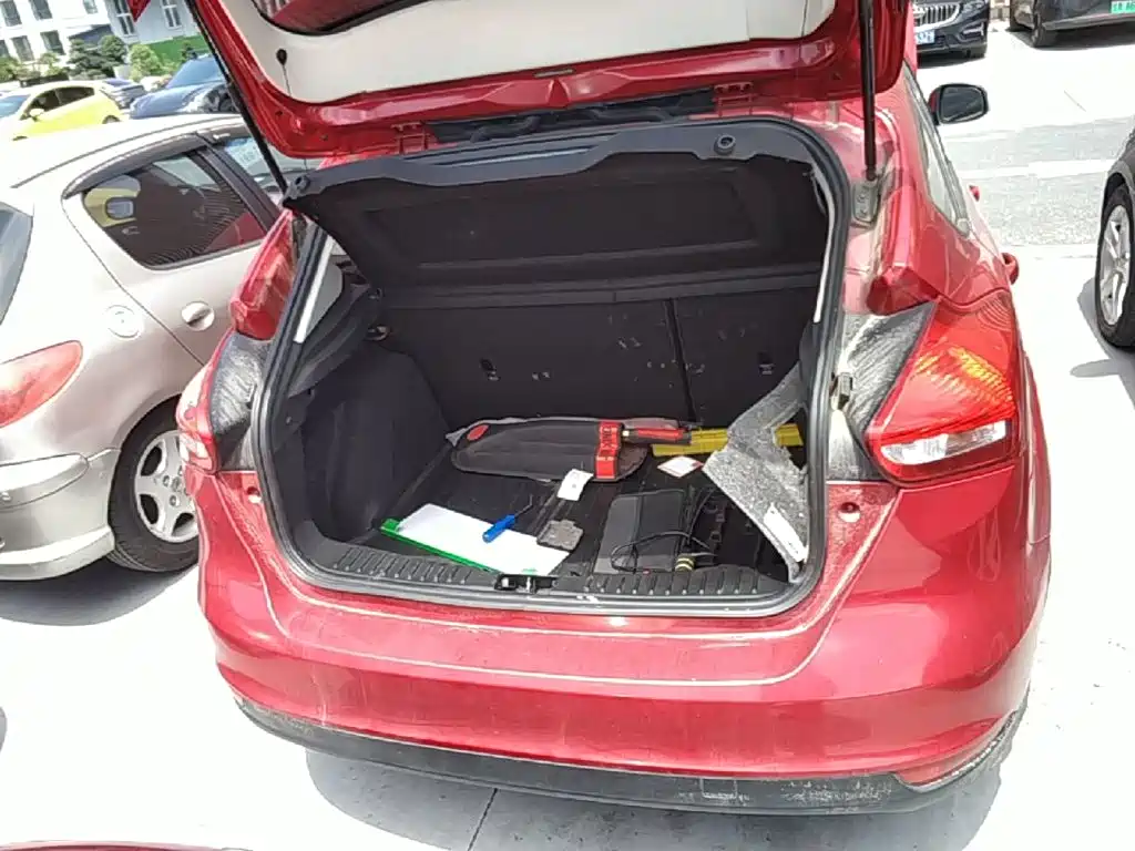 Ford Focus 2015 — фото 15