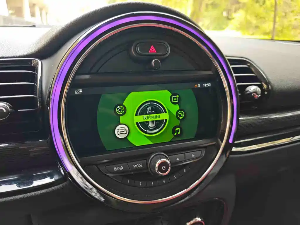 MINI Clubman 2018 — фото 12