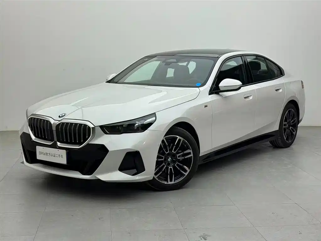 BMW 5 Series 2025