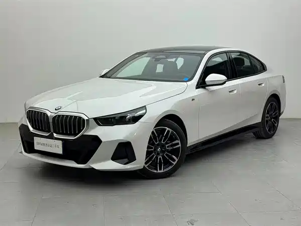 BMW 5 Series 2025