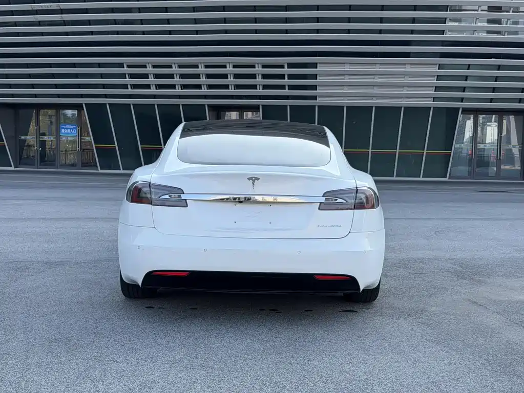 Tesla Model S 2019 — фото 5