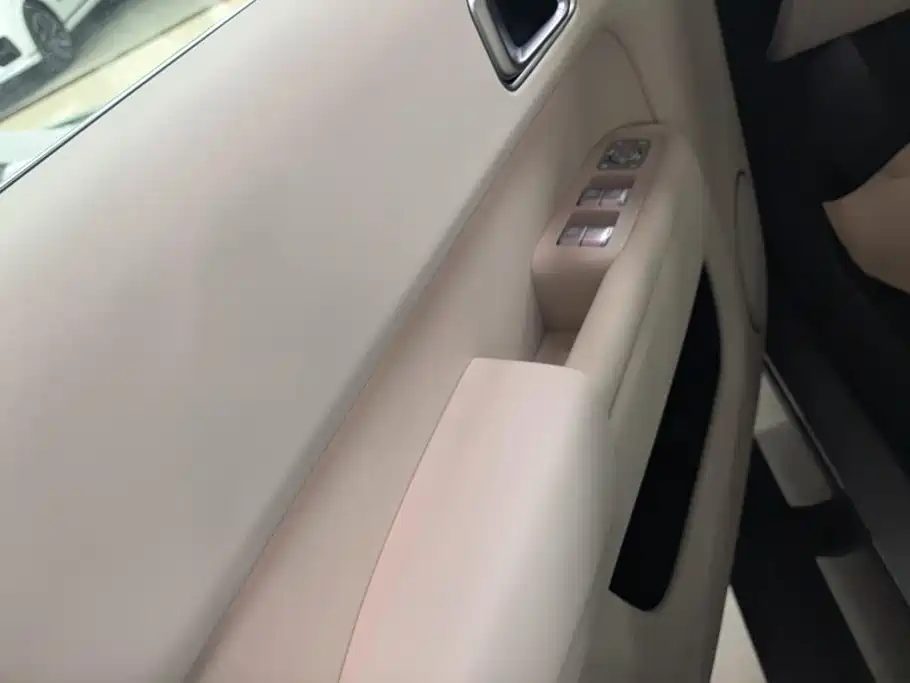 Li Auto Li L8 2023