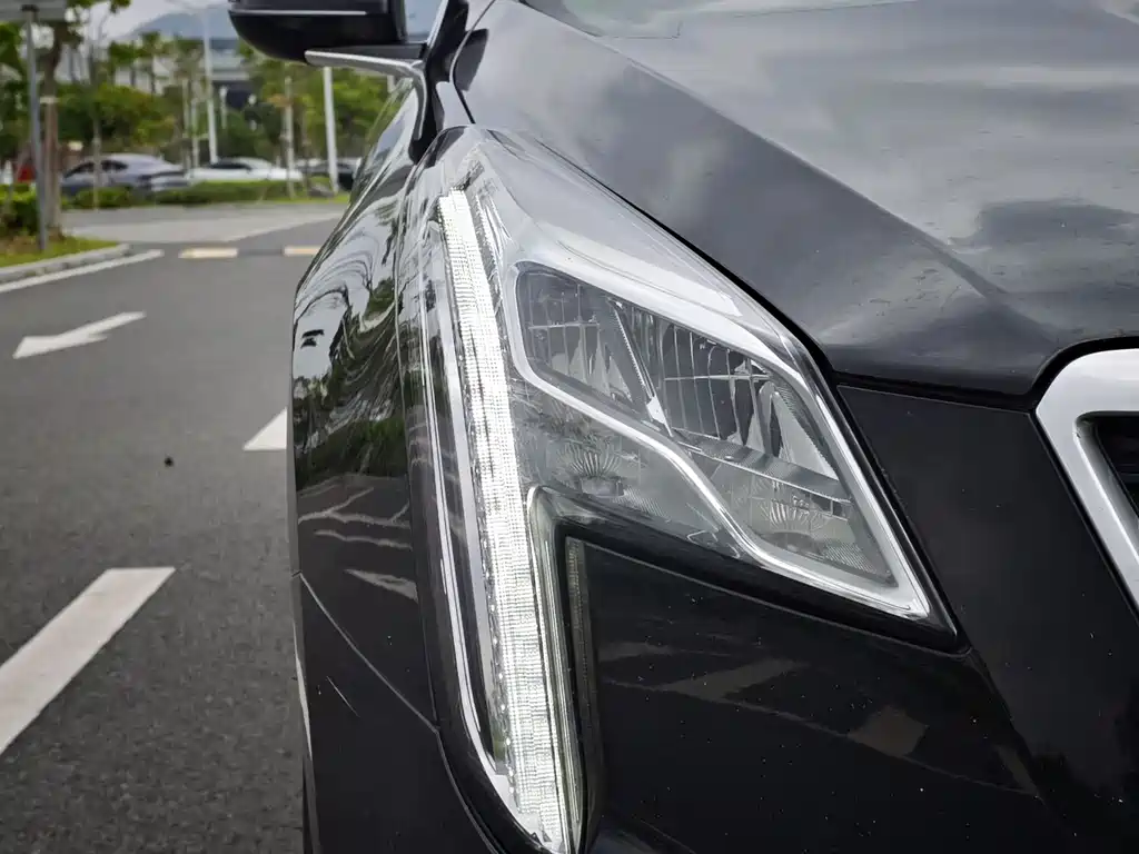 Cadillac XTS 2018 — фото 36