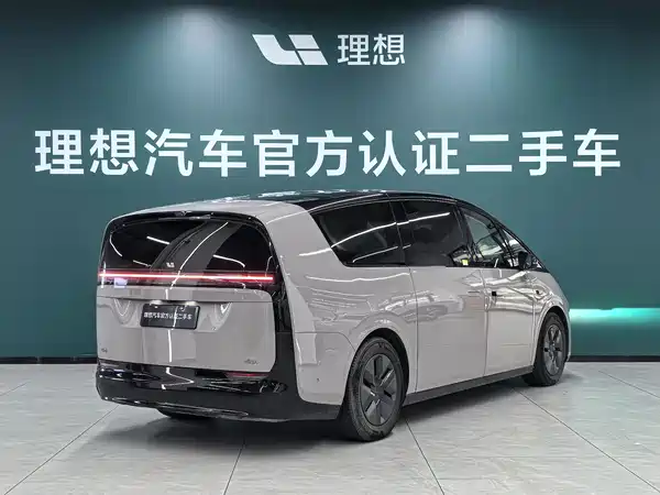 Li Auto MEGA 2024