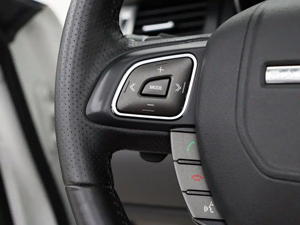 Land Rover Range Rover Evoque 2018 — фото 12