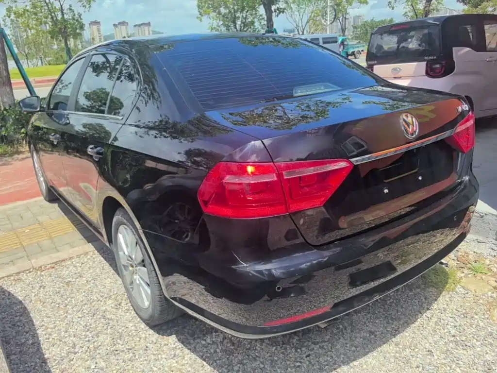 Volkswagen Lavida 2015
