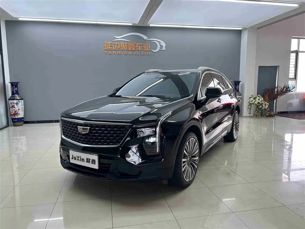 Cadillac XT4 2024 — фото 1