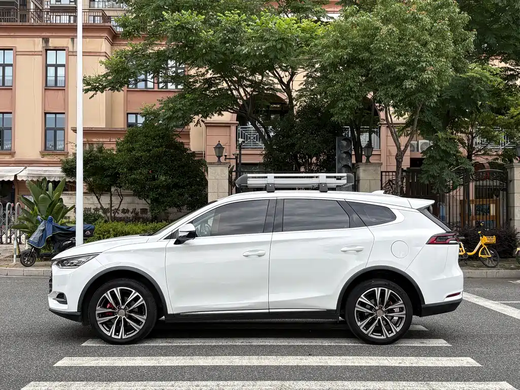 BYD Tang 2019 — фото 17