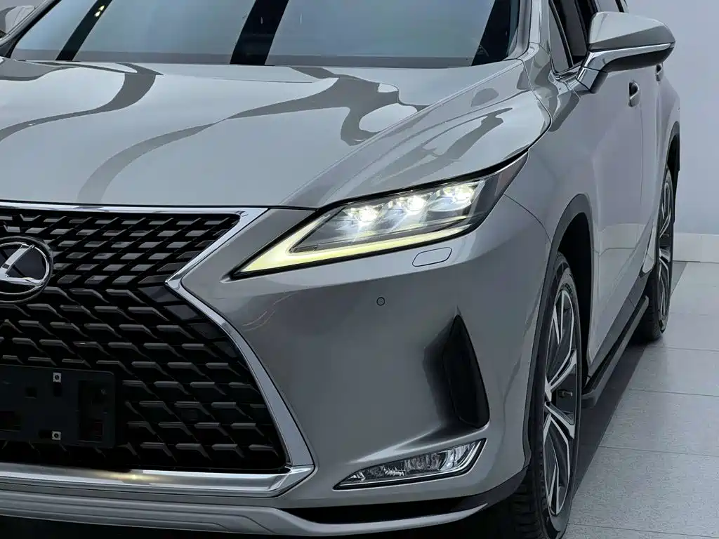 Lexus RX 2022