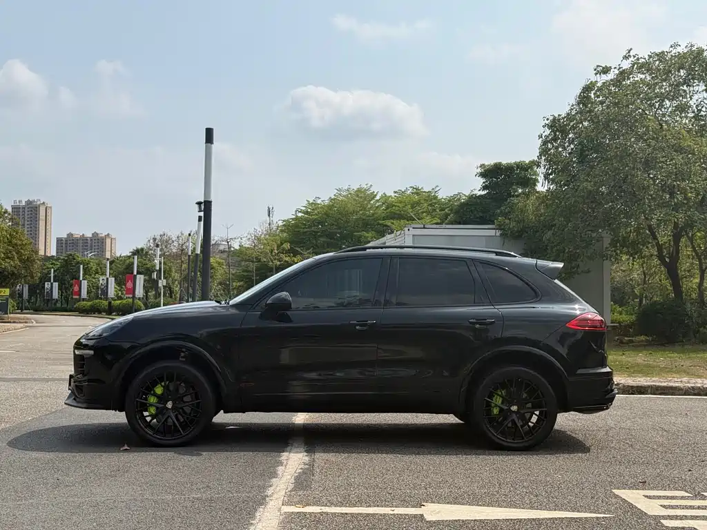 Porsche Cayenne 2015 — фото 4