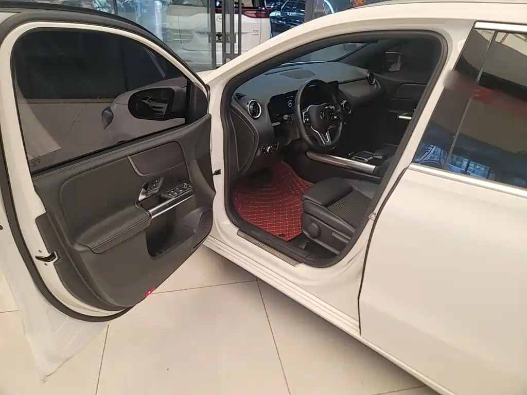 Mercedes-Benz B-Class 2020 — фото 16