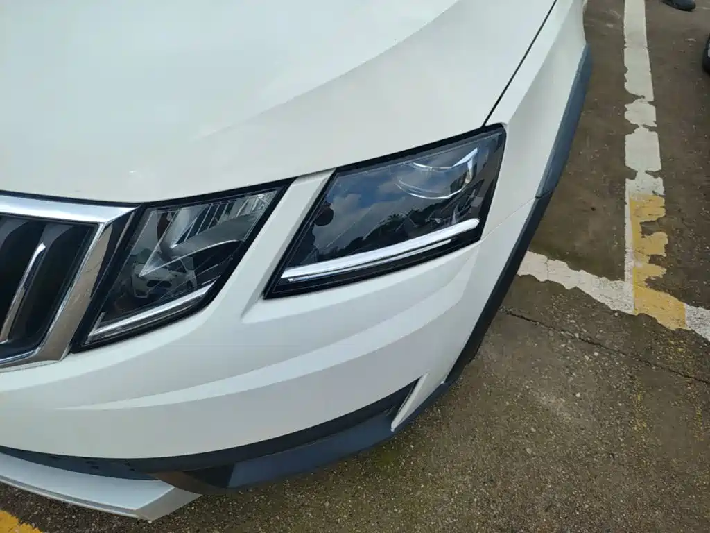 Skoda Octavia 2018 — фото 24