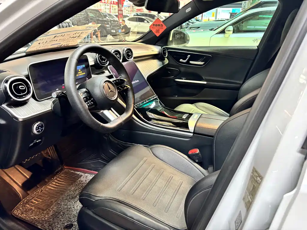 Mercedes-Benz C-Class 2023 — фото 7