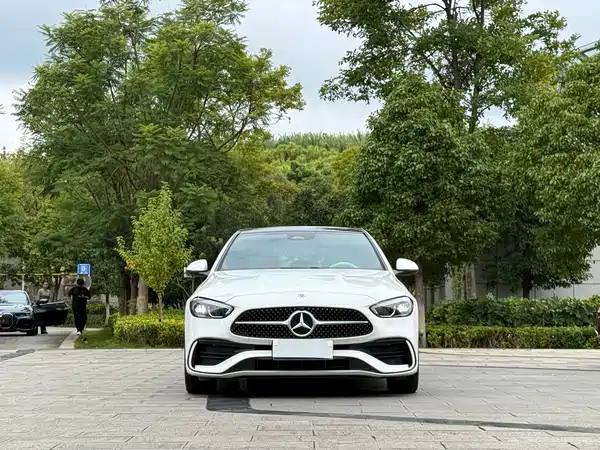 Mercedes-Benz C-Class 2023