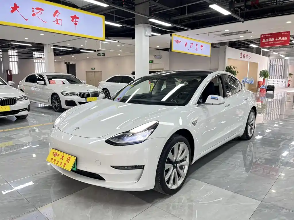 Tesla Model 3 2019 — фото 1